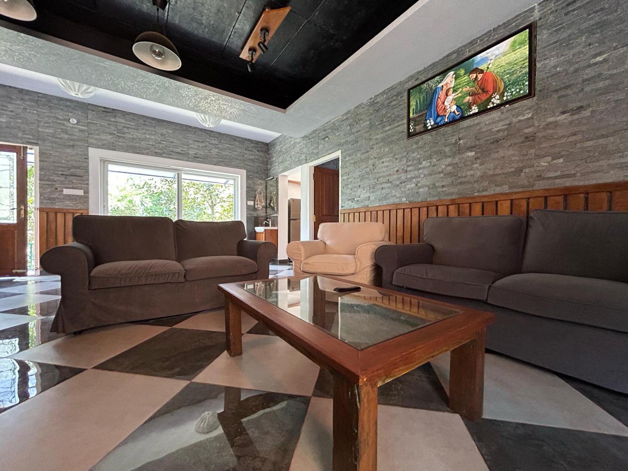 Kv By Halcyon Traveltech Appartement Anachal Buitenkant foto