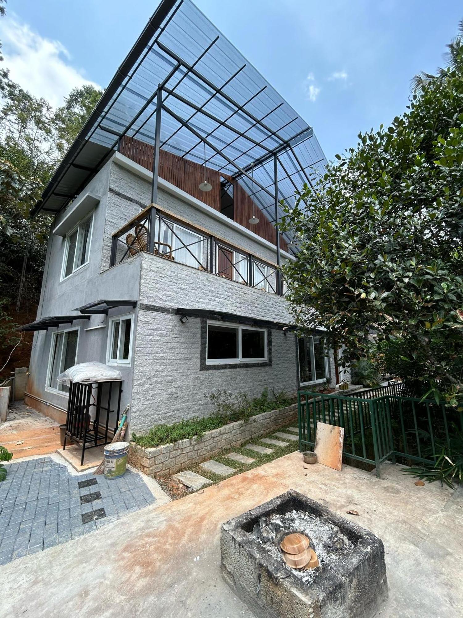 Kv By Halcyon Traveltech Appartement Anachal Buitenkant foto