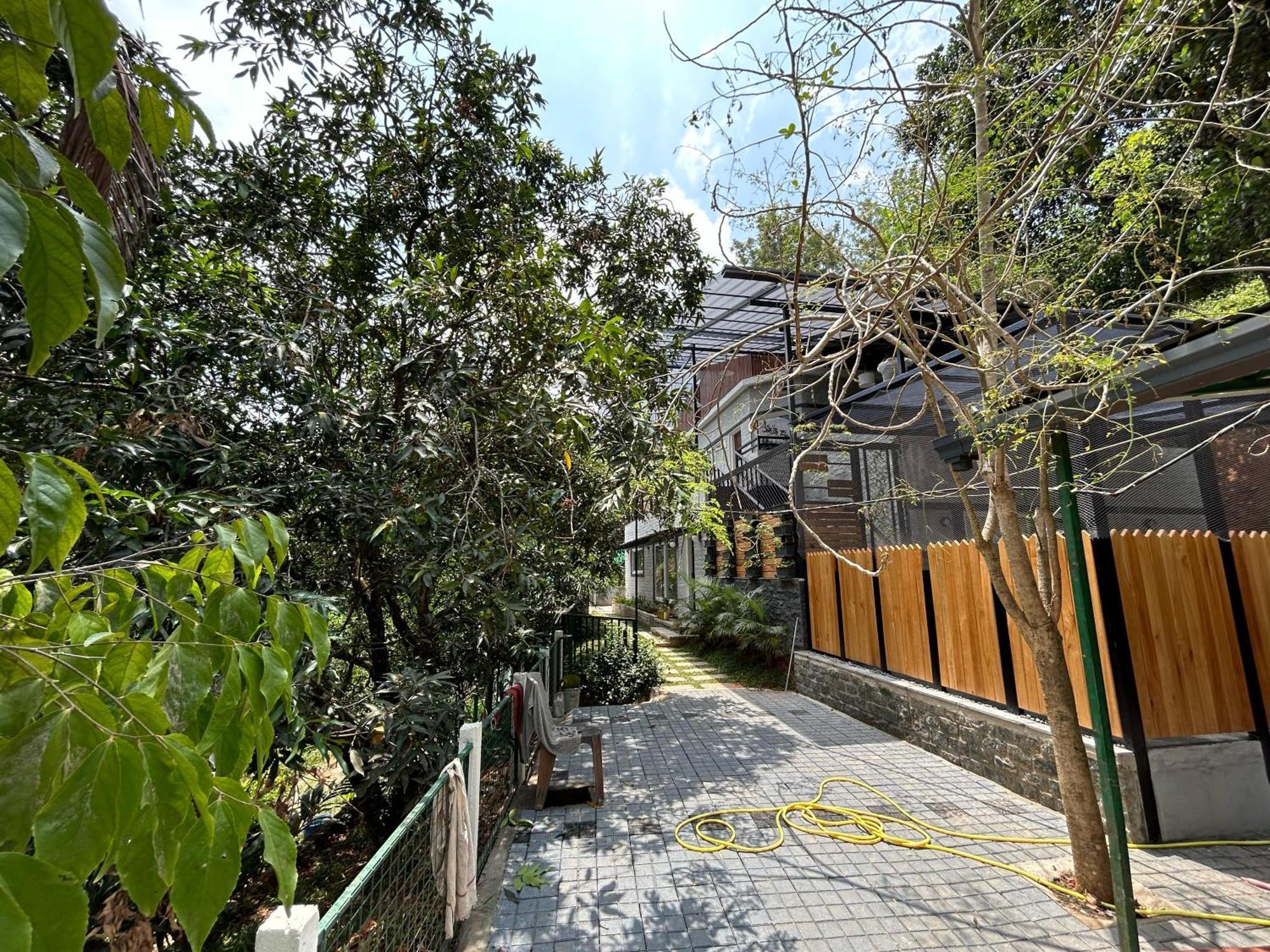 Kv By Halcyon Traveltech Appartement Anachal Buitenkant foto