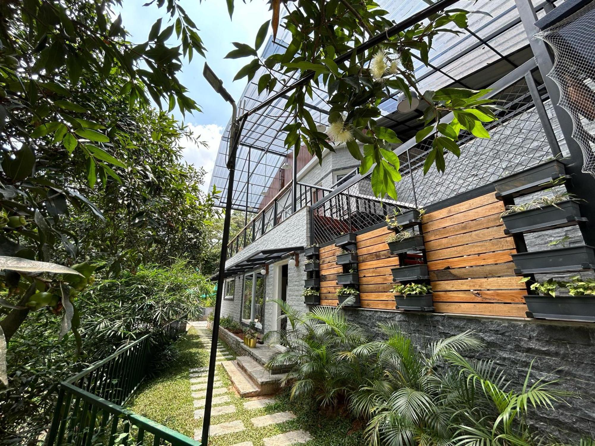 Kv By Halcyon Traveltech Appartement Anachal Buitenkant foto