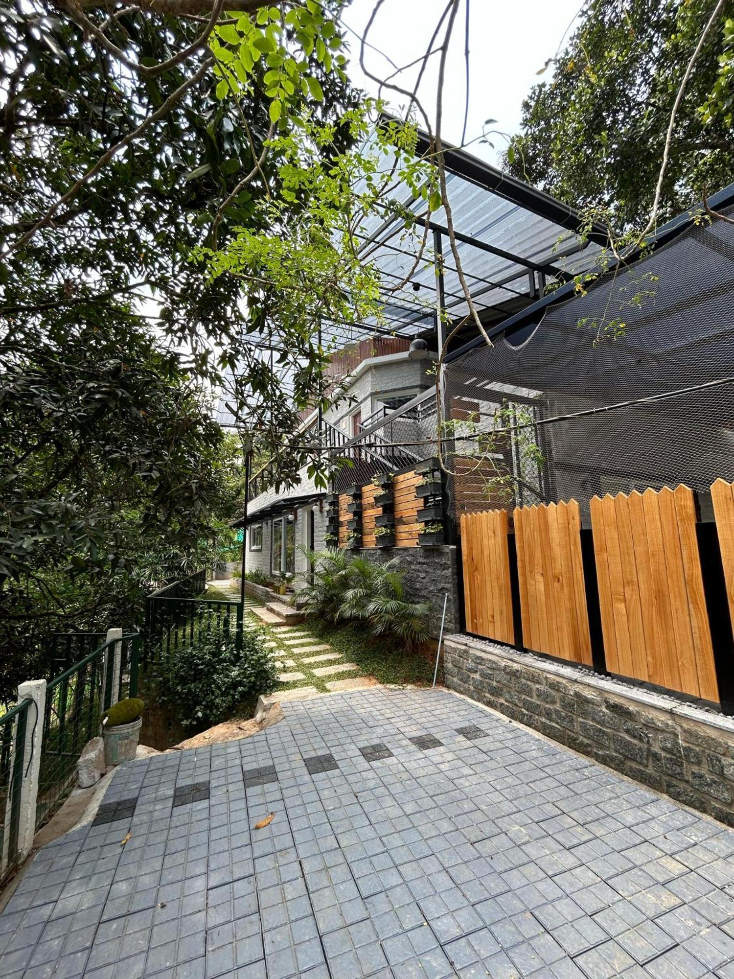 Kv By Halcyon Traveltech Appartement Anachal Buitenkant foto