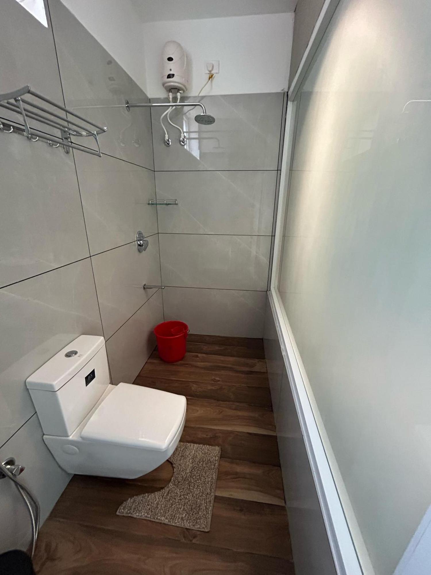 Kv By Halcyon Traveltech Appartement Anachal Buitenkant foto