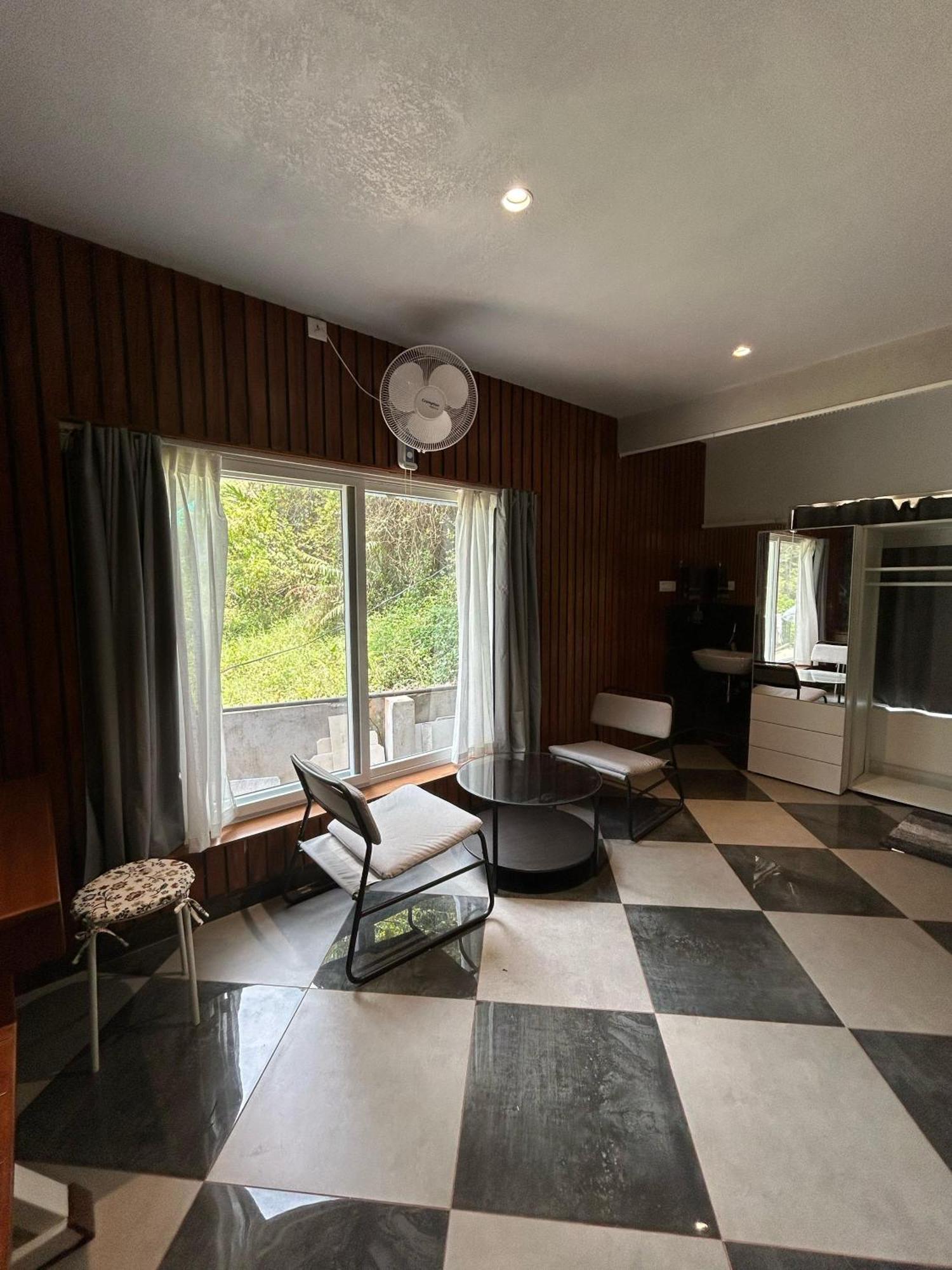 Kv By Halcyon Traveltech Appartement Anachal Buitenkant foto