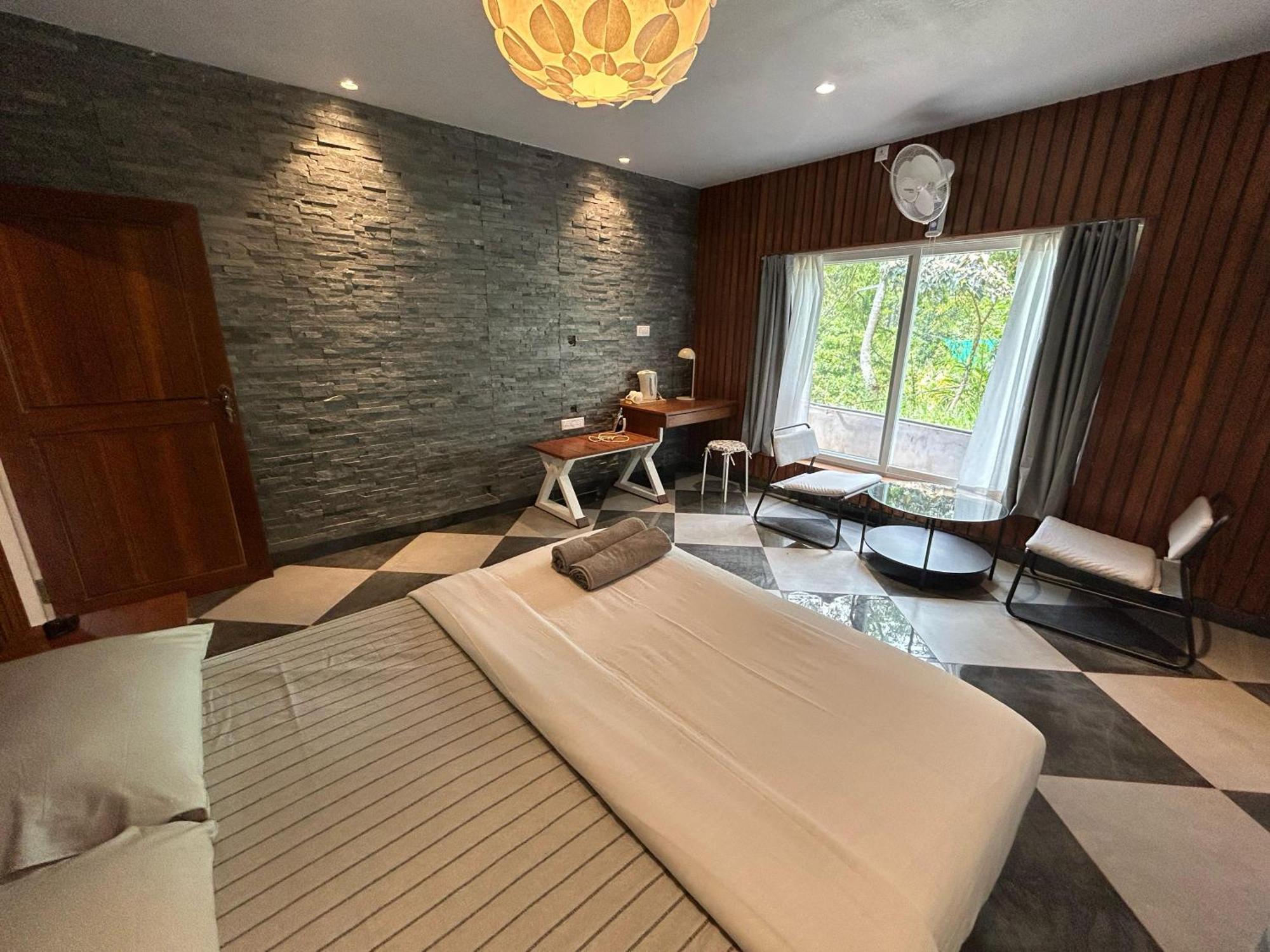 Kv By Halcyon Traveltech Appartement Anachal Buitenkant foto