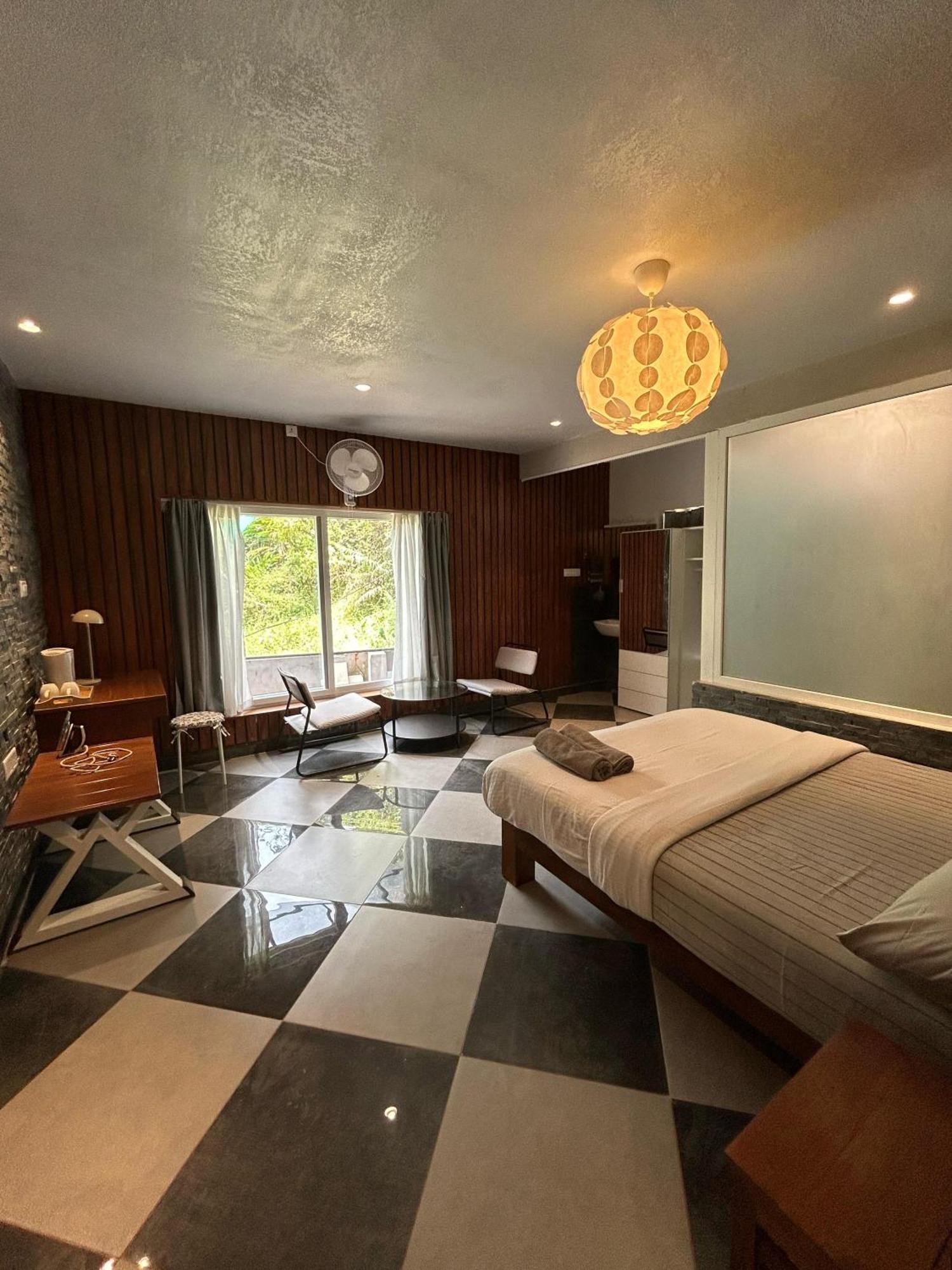 Kv By Halcyon Traveltech Appartement Anachal Buitenkant foto
